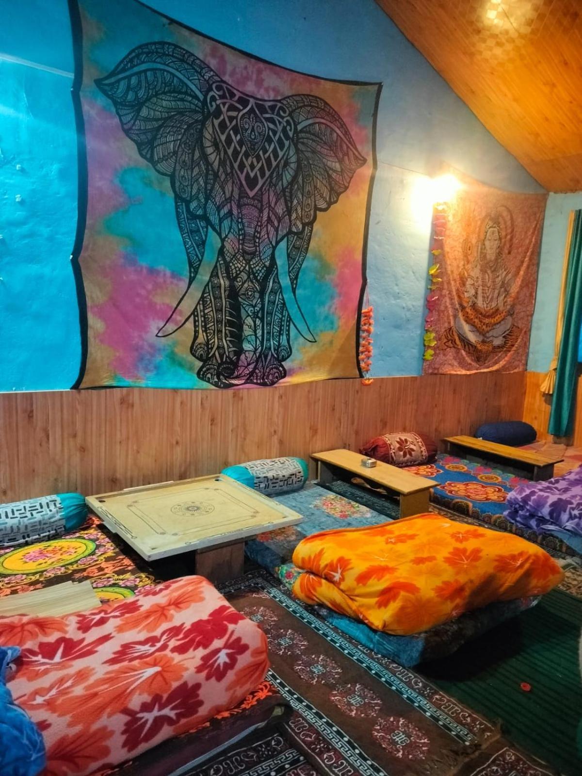 Lee Garden Himalayan Wooden Cottages Kasol Exteriör bild