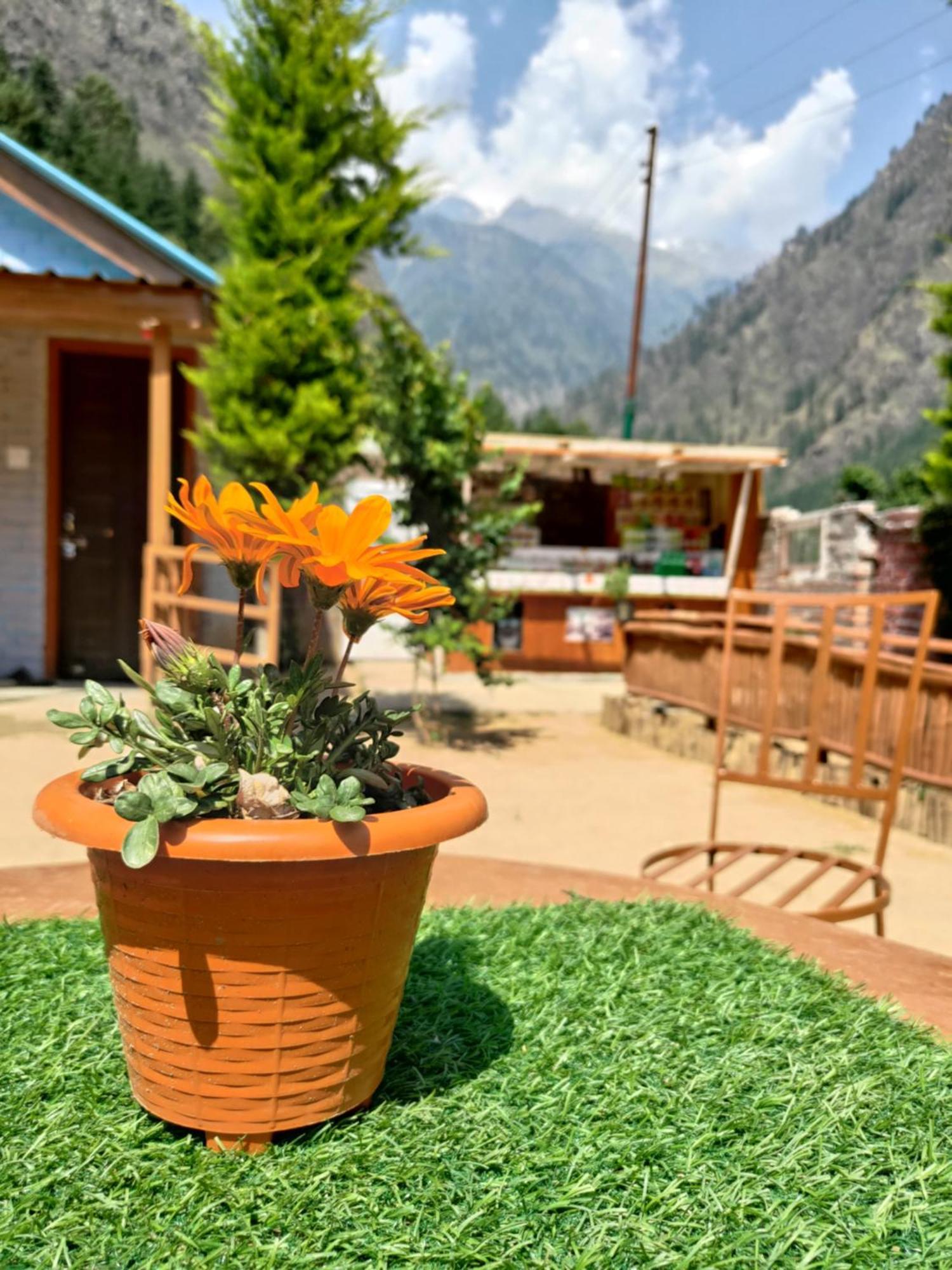 Lee Garden Himalayan Wooden Cottages Kasol Exteriör bild